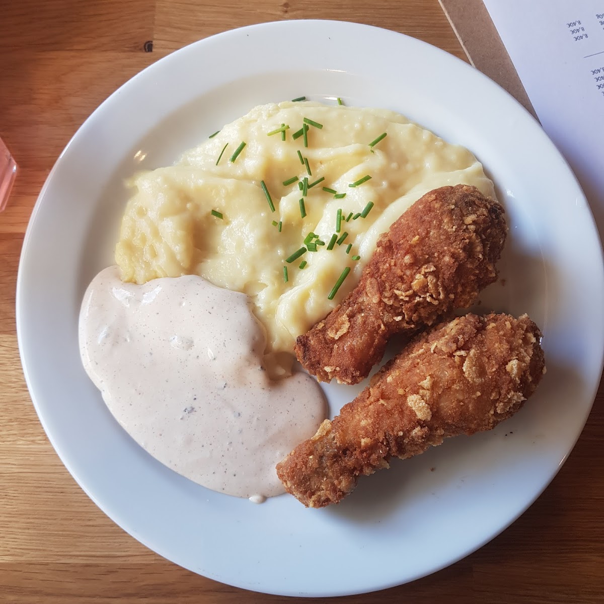 Le Petit Cafe & Restaurant-3